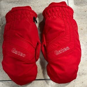 Gates  Mittens